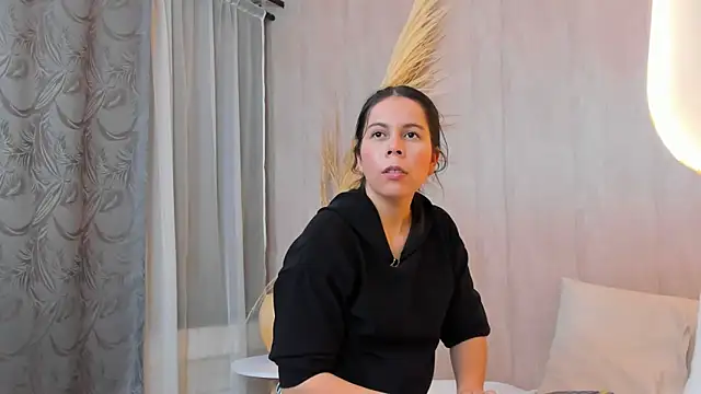 Snapshot of Lucianaferro_ chatting on September 2025 07:56:02 AM Lucianaferro  online show from September 2025 07:56:02 AM