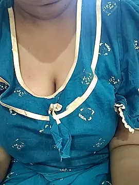 Hottyalia online show from February 2026 08:44:02 AM