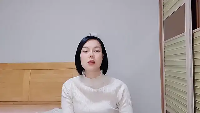 Snapshot of Linda-LL chatting on January 2025 11:11:01 AM Linda-LL online show from January 2025 11:11:01 AM