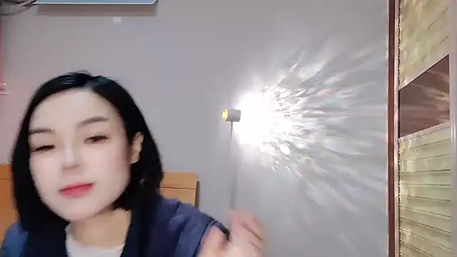 Snapshot of Linda-LL chatting on January 2025 01:00:01 AM Linda-LL online show from January 2025 01:00:01 AM