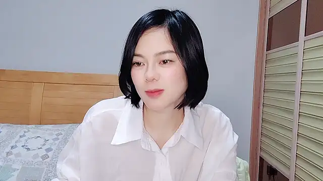 Snapshot of Linda-LL chatting on February 2025 07:24:02 AM Linda-LL online show from February 2025 07:24:02 AM