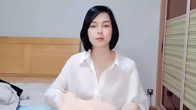 Snapshot of Linda-LL chatting on February 2025 08:38:01 AM Linda-LL online show from February 2025 08:38:01 AM