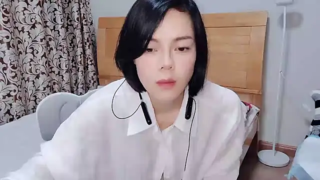 Snapshot of Linda-LL chatting on February 2025 12:36:01 PM Linda-LL online show from February 2025 12:36:01 PM