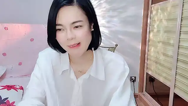 Snapshot of Linda-LL chatting on March 2025 03:06:01 PM Linda-LL online show from March 2025 03:06:01 PM