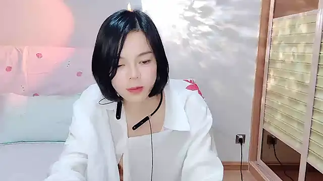 Snapshot of Linda-LL chatting on March 2025 02:56:01 PM Linda-LL online show from March 2025 02:56:01 PM