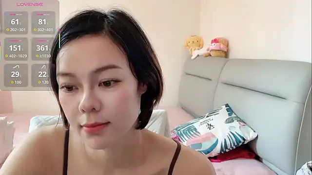 Snapshot of Linda-LL chatting on May 2026 03:57:02 AM Linda-LL online show from May 2026 03:57:02 AM