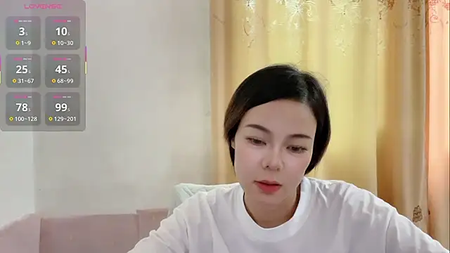 Snapshot of Linda-LL chatting on June 2026 10:21:02 AM Linda-LL online show from June 2026 10:21:02 AM