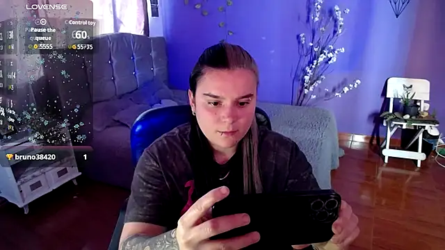 Nika 1  online show from December 2025 08:47:02 PM