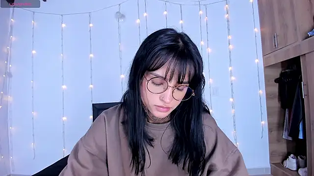 medussa13  online show from February 2025 01:09:02 AM