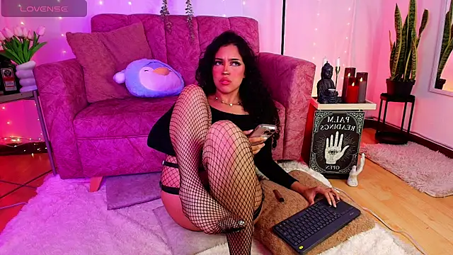 Sara Jhonson online show from May 2026 11:23:04 PM