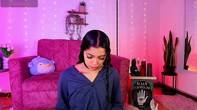 Sara Jhonson online show from June 2026 11:53:02 PM