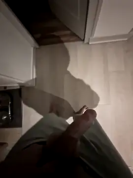 Landryyyyy online show from April 2026 04:19:01 AM