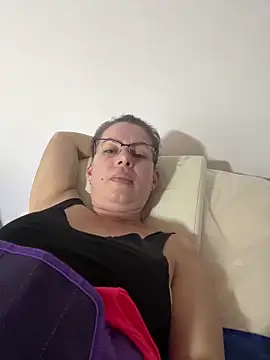 Snapshot of uber_babe chatting on December 2024 06:25:01 PM uber babe online show from December 2024 06:25:01 PM