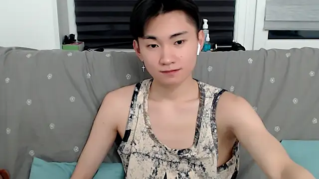 Snapshot of Miram_Yu chatting on January 2025 08:48:02 PM Miram Yu online show from January 2025 08:48:02 PM