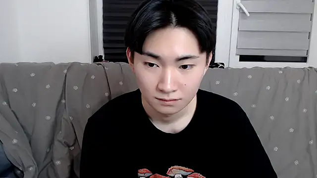 Snapshot of Miram_Yu chatting on March 2025 11:46:01 PM Miram Yu online show from March 2025 11:46:01 PM