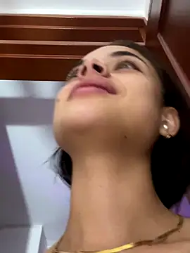 HannaRhodes online show from November 2025 12:27:01 PM