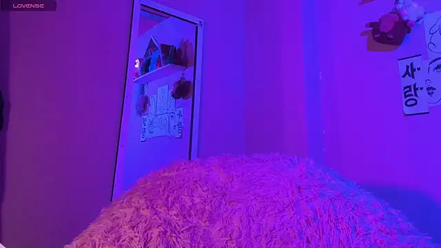 MadelineBenet online show from February 2025 02:03:02 AM