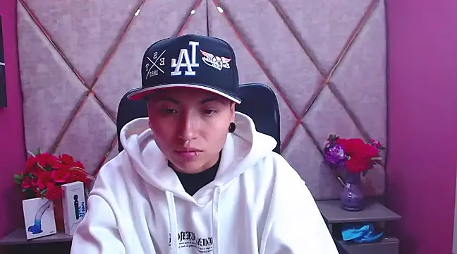 Im Mathias online show from February 2025 02:19:01 AM