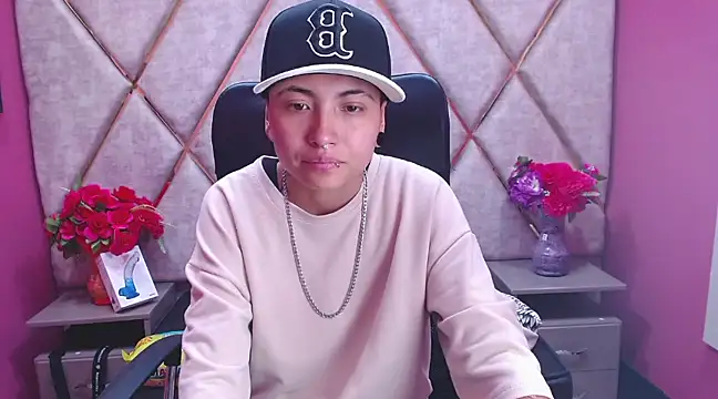 Im Mathias online show from February 2025 03:06:01 AM