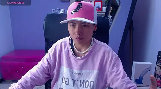 Im Mathias online show from March 2025 02:04:02 AM