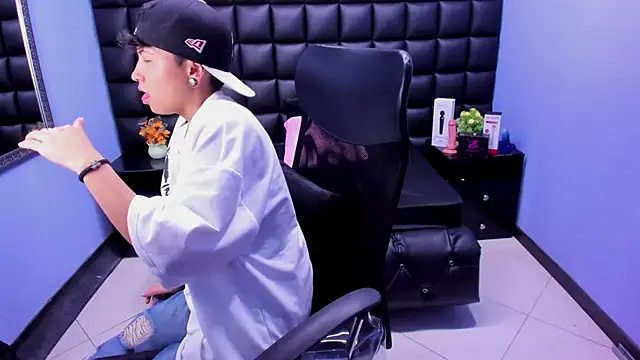 Im Mathias online show from September 2025 08:42:01 PM