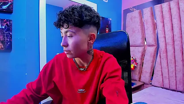 Im Mathias online show from December 2025 01:25:01 AM