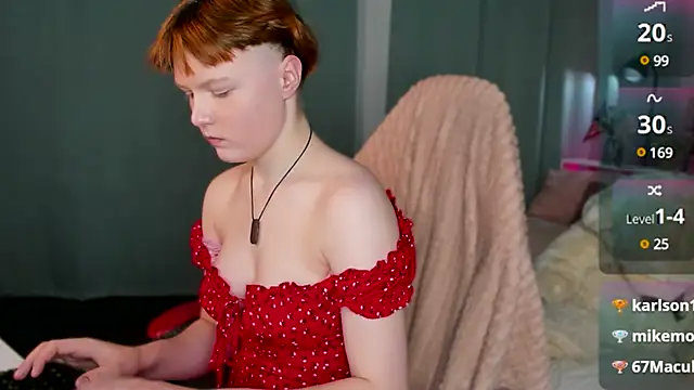 DreamyLuna online show from January 2025 03:11:01 AM