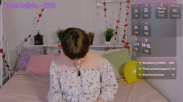 DreamyLuna online show from January 2025 11:43:02 PM