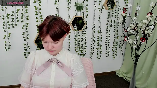 DreamyLuna online show from March 2025 08:40:02 PM