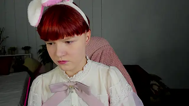 DreamyLuna online show from March 2025 08:40:01 PM