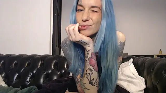 RavenryderUK online show from December 2024 12:33:01 AM