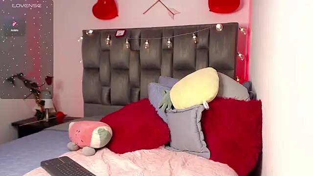 julz 03 online show from February 2025 11:12:02 PM