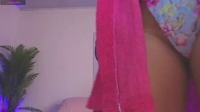 Snapshot of Pammela_Smith chatting on May 2026 08:57:02 PM Pammela Smith online show from May 2026 08:57:02 PM