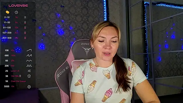Snapshot of -DIVORA- chatting on December 2024 01:34:02 PM -DIVORA- online show from December 2024 01:34:02 PM