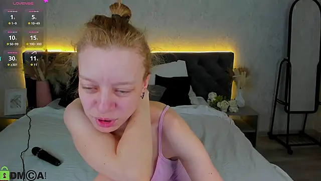 Michelle Blond online show from March 2026 09:27:02 AM