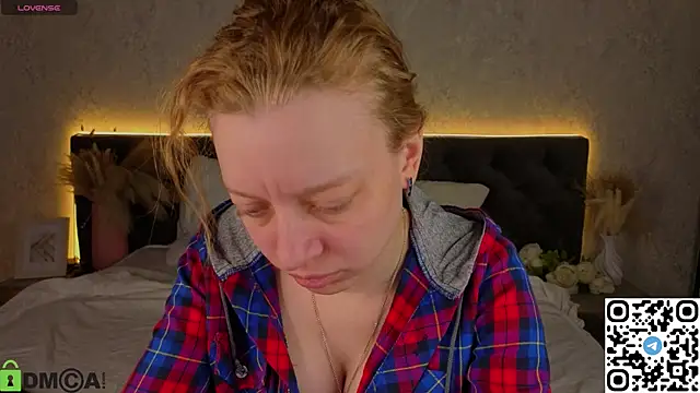 Michelle Blond online show from April 2026 12:57:01 AM