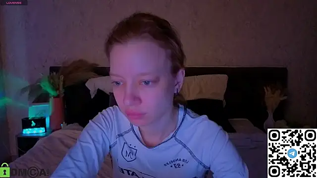Snapshot of Michelle_Blond chatting on April 2026 01:04:01 AM Michelle Blond online show from April 2026 01:04:01 AM