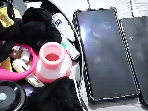 yourz tw online show from April 2026 05:25:02 PM