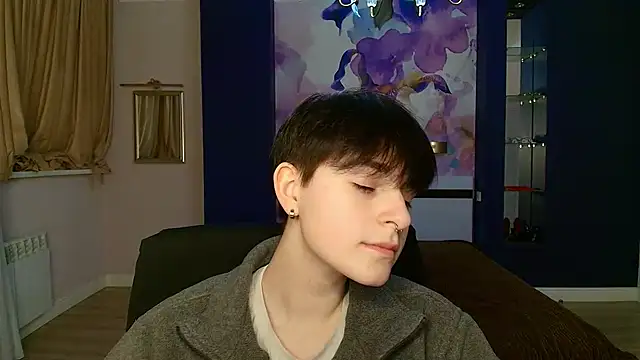 EmiliaYours online show from December 2024 03:32:02 PM