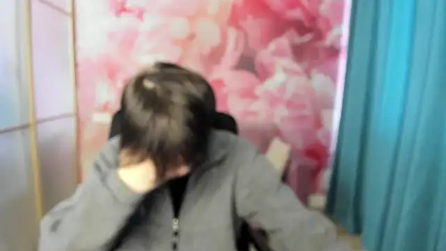 EmiliaYours online show from December 2024 12:38:02 PM