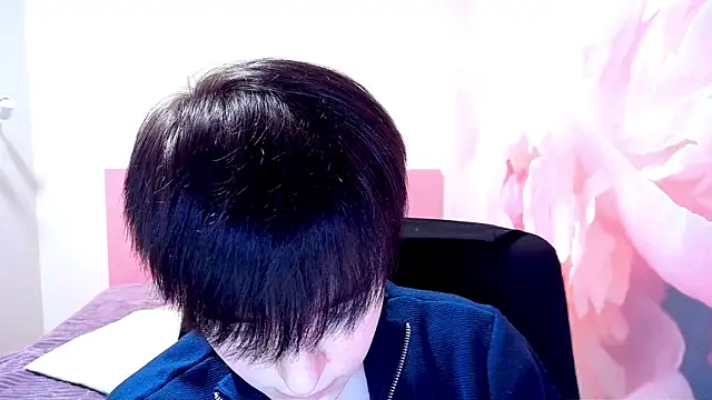 EmiliaYours online show from December 2024 01:38:02 PM