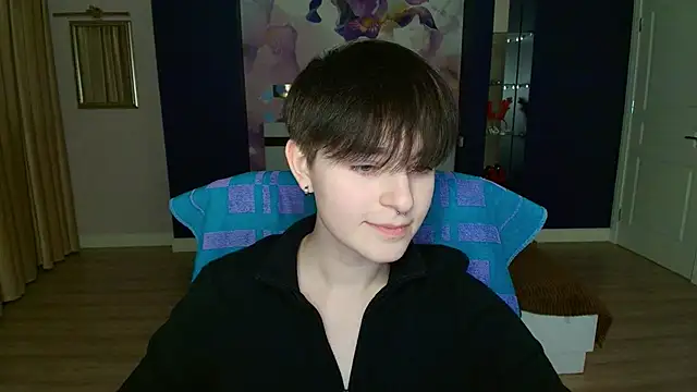 EmiliaYours online show from January 2025 04:34:01 PM