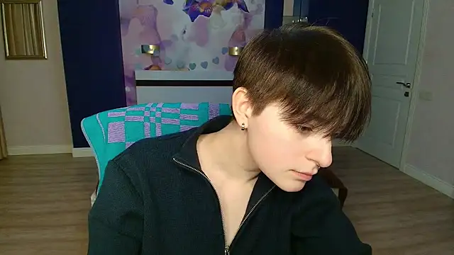 EmiliaYours online show from February 2025 04:25:02 PM