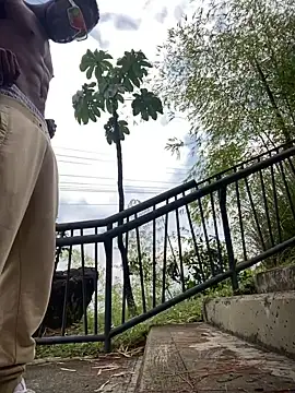 Snapshot of ElNegroRony chatting on February 2025 03:52:01 PM ElNegroRony online show from February 2025 03:52:01 PM