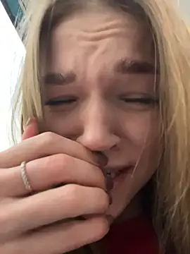 KitteCat online show from November 2025 07:53:02 AM