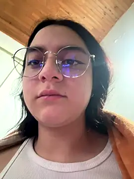 Snapshot of Cassie-millers chatting on December 2024 10:56:01 PM Cassie-millers online show from December 2024 10:56:01 PM