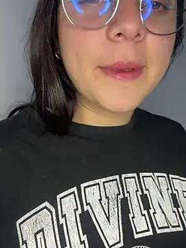 Snapshot of Cassie-millers chatting on December 2024 04:27:02 PM Cassie-millers online show from December 2024 04:27:02 PM