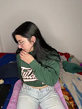 Snapshot of Cassie-millers chatting on January 2025 08:59:02 PM Cassie-millers online show from January 2025 08:59:02 PM