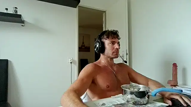 Snapshot of alpha-hunk chatting on April 2026 01:49:02 PM alpha-hunk online show from April 2026 01:49:02 PM