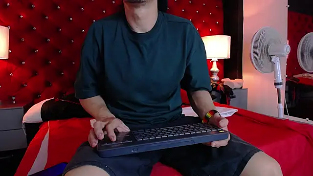 Sr Magnus  online show from March 2026 09:28:01 AM